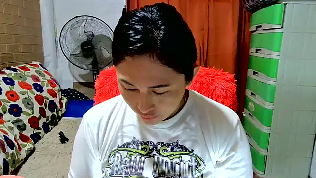 Snapshot of M_e_c_e_l chatting on 09-10-25, 09:15 M e c e l online show from 09-10-25, 09:15