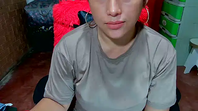 Snapshot of M_e_c_e_l chatting on 10-31-25, 07:48 M e c e l online show from 10-31-25, 07:48