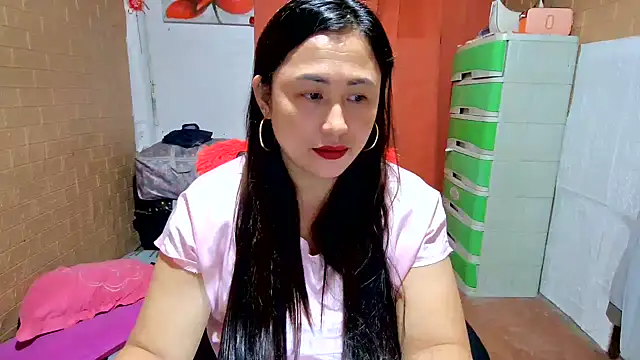 Snapshot of M_e_c_e_l chatting on 12-20-25, 10:44 M e c e l online show from 12-20-25, 10:44