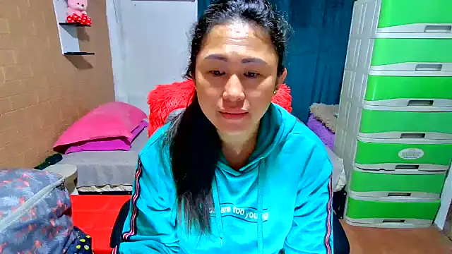 Snapshot of M_e_c_e_l chatting on 02-12-26, 12:27 M e c e l online show from 02-12-26, 12:27