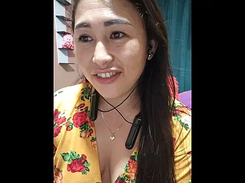 Snapshot of M_e_c_e_l chatting on 03-07-26, 08:00 M e c e l online show from 03-07-26, 08:00