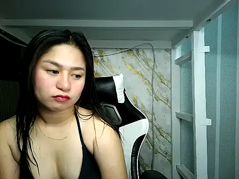 Snapshot of Mia_2022 chatting on 09-25-25, 06:06 Mia 2022 online show from 09-25-25, 06:06