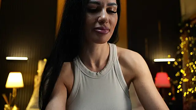 Lorettelorena online show from 06-18-26, 04:13