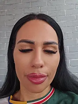 Lorettelorena online show from 07-20-26, 10:39