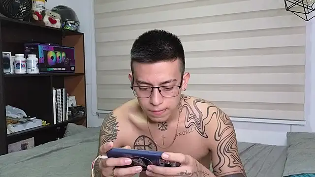 SIXXTOLOVE18 online show from 11-05-25, 06:35