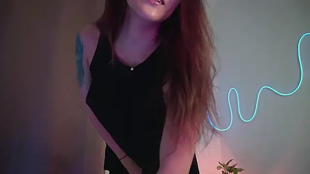 Snapshot of HannaMoom chatting on 12-18-24, 01:26 HannaMoom online show from 12-18-24, 01:26