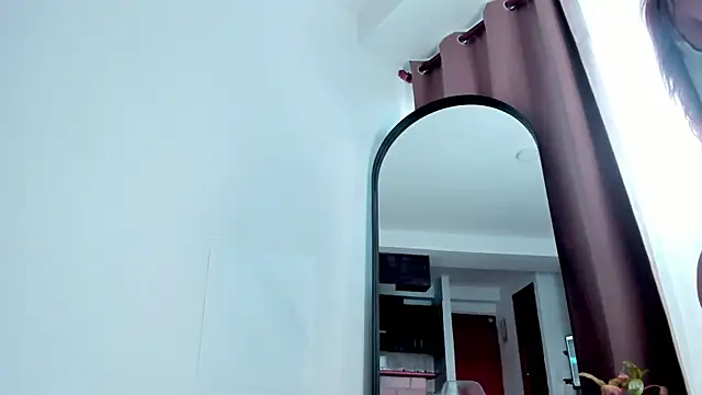 Snapshot of HannaMoom chatting on 01-17-25, 09:17 HannaMoom online show from 01-17-25, 09:17