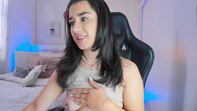 annadu011 online show from 03-17-25, 02:23