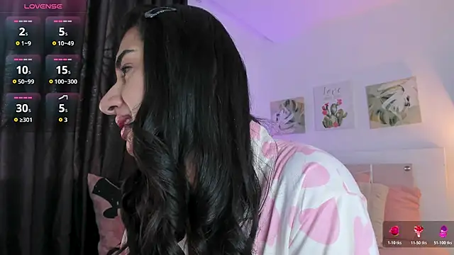 annadu011 online show from 11-21-25, 01:43