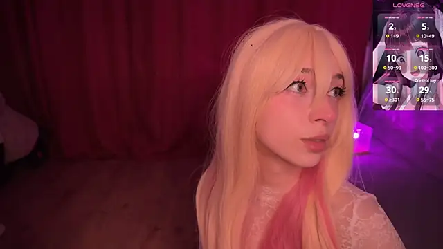 Snapshot of Handsomepure chatting on 03-06-25, 10:36 Handsomepure online show from 03-06-25, 10:36