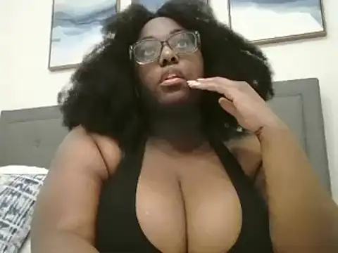 Snapshot of MissCC99 chatting on 12-05-24, 08:00 MissCC99 online show from 12-05-24, 08:00