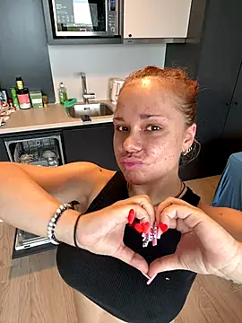 PennyPrincess online show from 10-15-25, 09:09