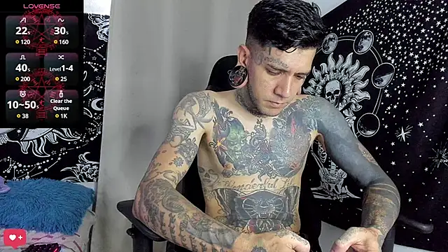 Snapshot of josh__ackerman chatting on 01-12-25, 07:31 josh ackerman online show from 01-12-25, 07:31