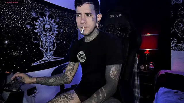 Snapshot of josh__ackerman chatting on 02-28-25, 10:50 josh ackerman online show from 02-28-25, 10:50