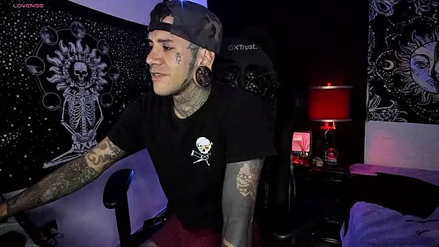 Snapshot of josh__ackerman chatting on 03-04-25, 11:11 josh ackerman online show from 03-04-25, 11:11