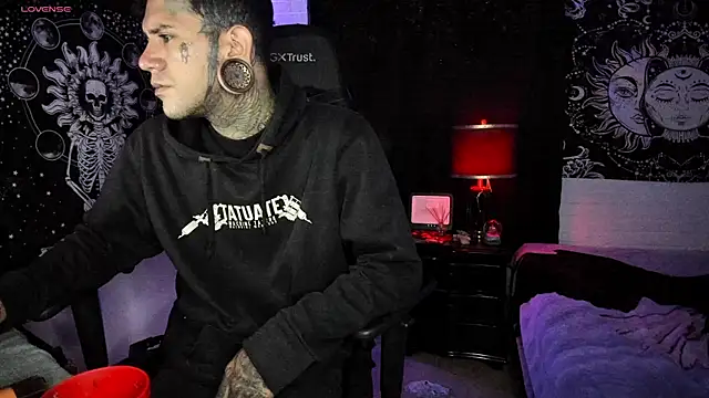 Snapshot of josh__ackerman chatting on 03-16-25, 05:50 josh ackerman online show from 03-16-25, 05:50