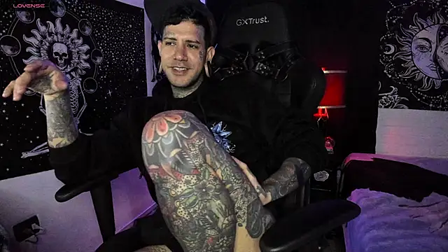 Snapshot of josh__ackerman chatting on 03-17-25, 12:08 josh ackerman online show from 03-17-25, 12:08