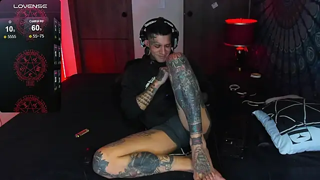 Snapshot of josh__ackerman chatting on 12-17-25, 06:08 josh ackerman online show from 12-17-25, 06:08