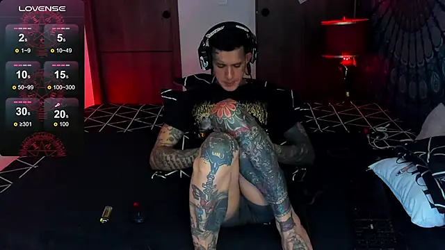 Snapshot of josh__ackerman chatting on 12-18-25, 06:52 josh ackerman online show from 12-18-25, 06:52