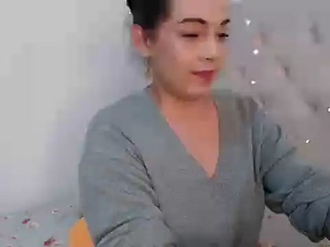 Snapshot of camii_7 chatting on 02-12-26, 02:28 camii 7 online show from 02-12-26, 02:28