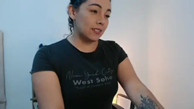 Snapshot of camii_7 chatting on 03-17-26, 01:21 camii 7 online show from 03-17-26, 01:21