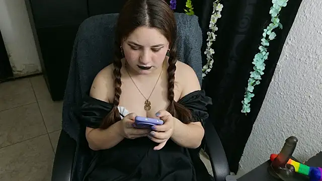 ann bronw online show from 10-23-25, 12:21