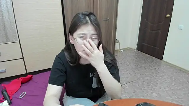 Riz girl online show from 02-10-25, 01:01