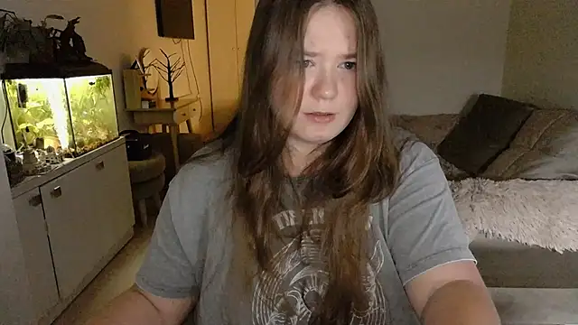 Snapshot of remirann_ chatting on 12-02-24, 04:42 remirann online show from 12-02-24, 04:42