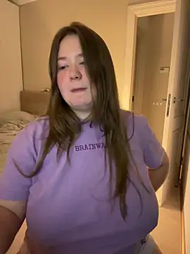 Snapshot of remirann_ chatting on 12-10-24, 03:33 remirann online show from 12-10-24, 03:33