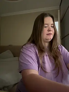 Snapshot of remirann_ chatting on 12-14-24, 10:24 remirann online show from 12-14-24, 10:24