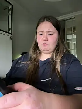 Snapshot of remirann_ chatting on 01-09-25, 05:00 remirann online show from 01-09-25, 05:00