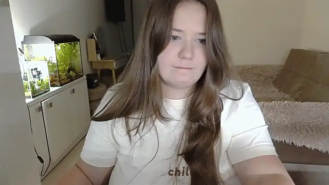 Snapshot of remirann_ chatting on 02-25-25, 05:36 remirann online show from 02-25-25, 05:36