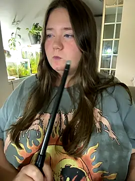 Snapshot of remirann_ chatting on 10-10-25, 05:34 remirann online show from 10-10-25, 05:34