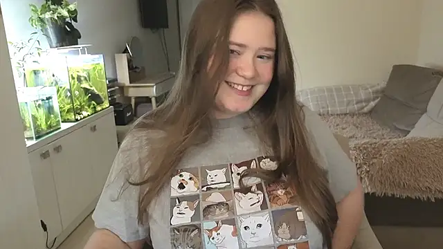 Snapshot of remirann_ chatting on 11-10-25, 12:26 remirann online show from 11-10-25, 12:26