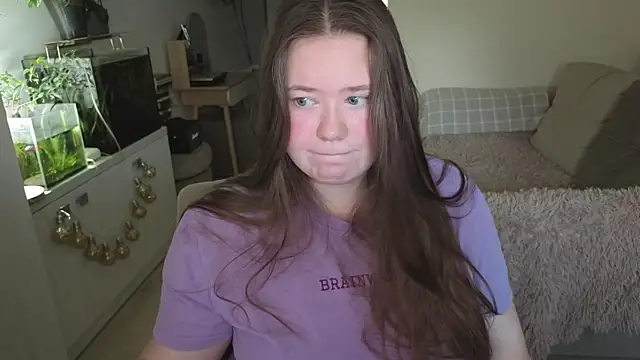 Snapshot of remirann_ chatting on 01-09-26, 01:47 remirann online show from 01-09-26, 01:47