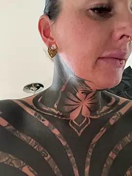 Snapshot of InkedBiitch chatting on 10-26-25, 02:12 InkedBiitch online show from 10-26-25, 02:12