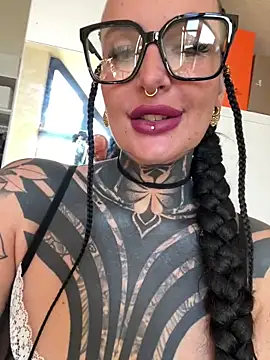 Snapshot of InkedBiitch chatting on 03-02-26, 07:15 InkedBiitch online show from 03-02-26, 07:15