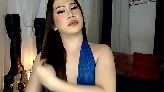 Snapshot of elise_bloom69 chatting on 10-10-25, 05:45 elise bloom69 online show from 10-10-25, 05:45