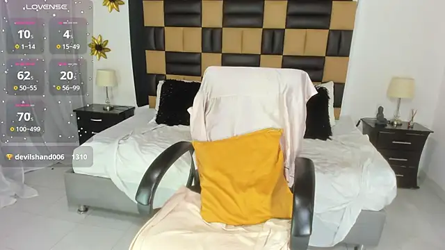 BarbieKano online show from 03-21-25, 02:39