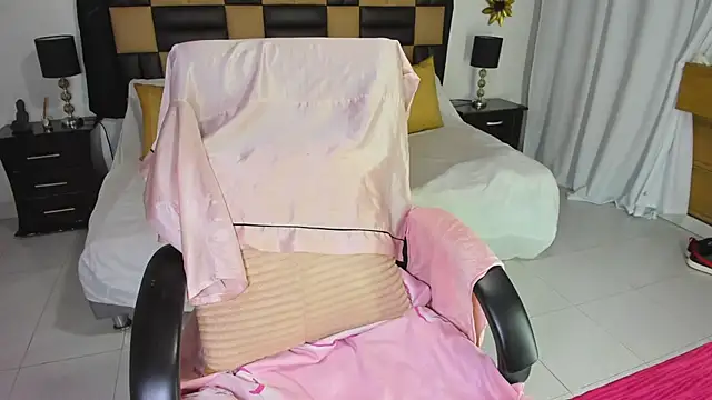 BarbieKano online show from 11-17-25, 10:48