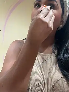 Snapshot of BarbieKano chatting on 05-17-26, 01:03 BarbieKano online show from 05-17-26, 01:03