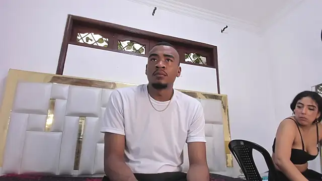 Kylieandjhonny online show from 01-25-25, 06:24