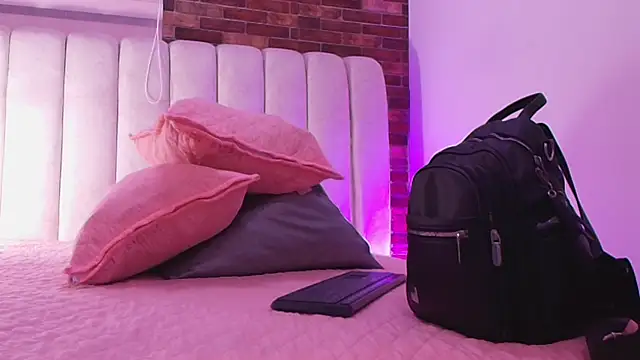  ebony-queen  online show from 04-17-26, 03:09