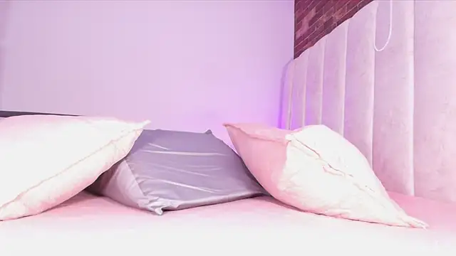  ebony-queen  online show from 04-22-26, 03:09