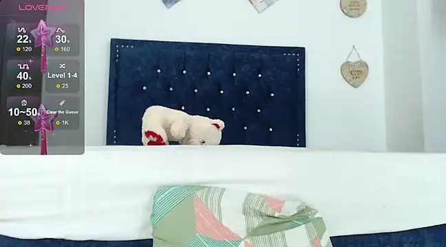 QueenSquirt  online show from 12-10-24, 08:27