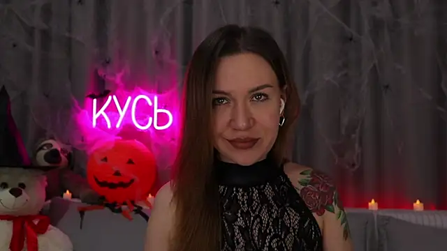  LadyMargo  online show from 10-28-25, 10:23