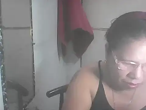 Snapshot of hotwet_mama4uxx chatting on 03-01-25, 01:40 hotwet mama4uxx online show from 03-01-25, 01:40