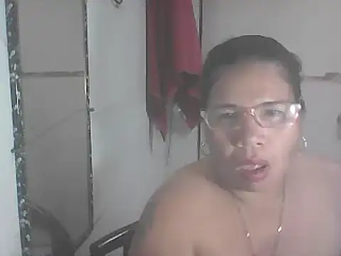 Snapshot of hotwet_mama4uxx chatting on 03-09-25, 11:58 hotwet mama4uxx online show from 03-09-25, 11:58