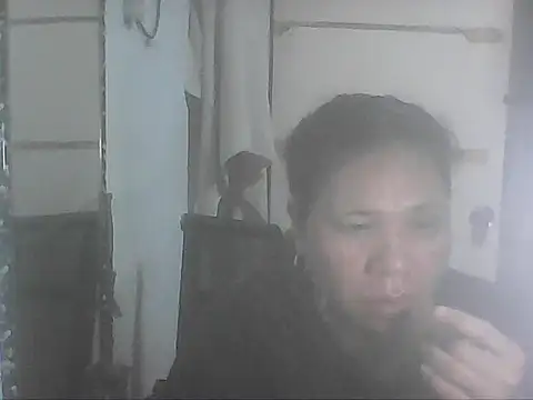 Snapshot of hotwet_mama4uxx chatting on 10-03-25, 06:21 hotwet mama4uxx online show from 10-03-25, 06:21