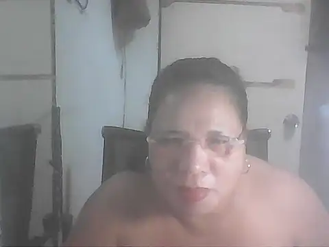 Snapshot of hotwet_mama4uxx chatting on 10-11-25, 01:09 hotwet mama4uxx online show from 10-11-25, 01:09